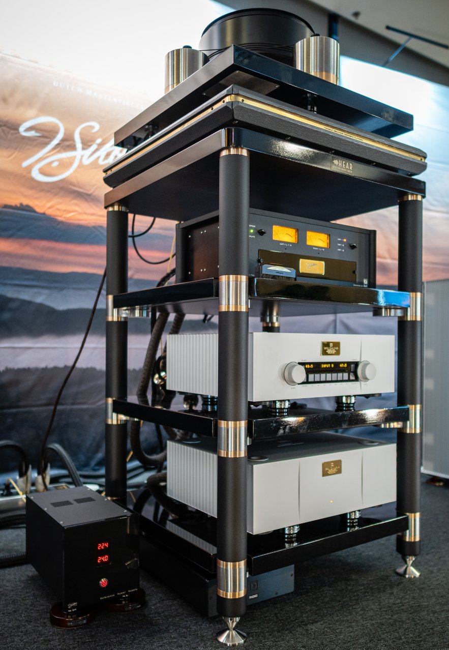 H.E.A.R. Premium Line rack at Audio Video Show Warsaw 2025